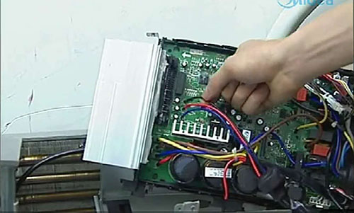 宁蒗美的空调电话是多少